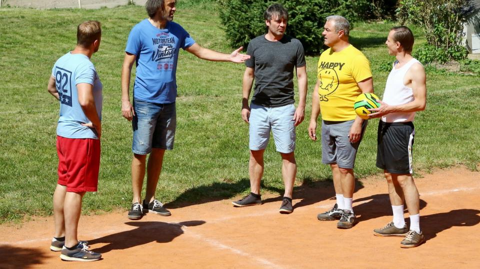 Roman má starost o Terezu, která je v nemocnici